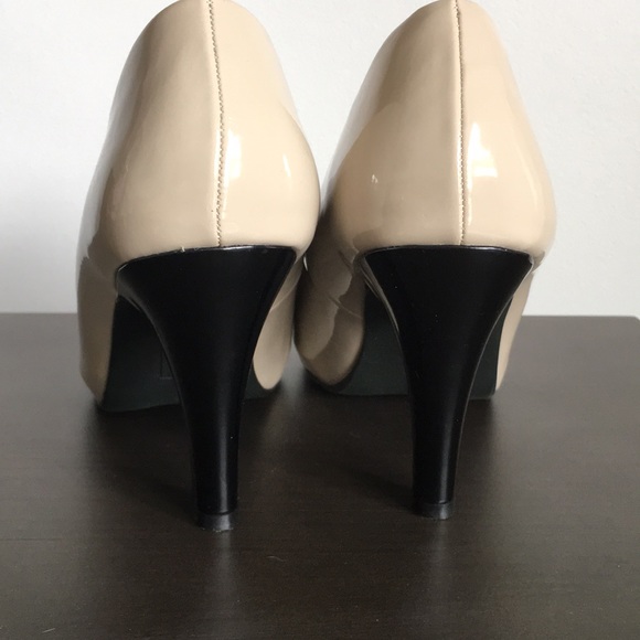 Nude open toe heels - Picture 2 of 6